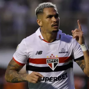 Vasco demonstra interesse em Luciano, do São Paulo, para a próxima temporada