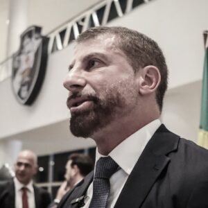 Vasco adota postura mais ousada no mercado e mira elenco competitivo para 2026