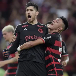 Flamengo garante vaga na final da Libertadores e Rossi se consolida como herói rubro-negro