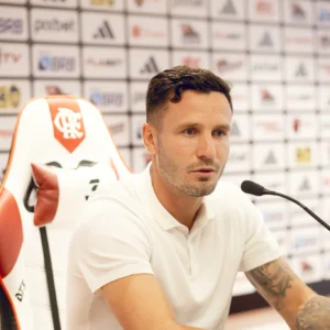 Saúl Ñíguez revela bastidores de sua saída do Atlético de Madrid e explica escolha pelo Flamengo