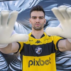 A impressionante trajetória de Léo Jardim: de terceira opção no Grêmio a protagonista no Vasco