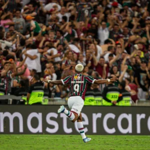 Fluminense vence o Fla-Flu, chega a 98,9% de chance de Libertadores e mira vaga direta na fase de grupos