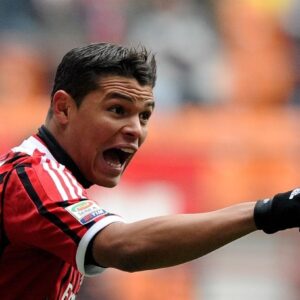 Milan sonda retorno de Thiago Silva em 2026, mas Fluminense planeja seguir com o zagueiro